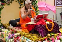 Photo of बिना संगीत-वाद्य यंत्र के 3 घंटे तक मंत्रमुग्ध रहे पवन कुमार त्रिपाठी महाराज के श्रीमुख से शिव महिमा का रसपान, तृतीय दिवस कथा में उमड़ी भक्तों की भीड़ श्रद्धालु, शिव महापुराण कथा में गूंजा माता सती और दक्ष यज्ञ का मार्मिक प्रसंग”