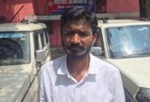 Photo of 44 लाख की शिकायत बनी करोड़ों के घोटाले की चाबी, पुलिस के हत्थे चढ़ा मास्टरमाइंड  मुनाफे का सपना दिखाकर करोड़ों डकार गया शातिर, स्कॉर्पियो-बोलेरो समेत करोड़ों की ठगी का भंडाफोड़  वाहन और जमीन के नाम पर बिछाया ठगी का जाल, 10-15 लोग बने शिकार, पुलिस जांच में रोज खुल रहे नए राज
