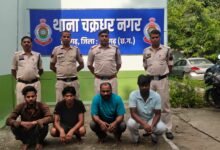 Photo of 14 लाख का लोहा डकारने की ‘मास्टर प्लान’ फेल! फर्जी ड्राइवर, नकली नंबर प्लेट और हाईटेक ठगी का रायगढ़ पुलिस ने किया पर्दाफाश     ‘ऑपरेशन क्लीन हंट’ में 30 टन लोहा हेराफेरी का सनसनीखेज खुलासा, पत्थलगांव का मास्टरमाइंड समेत 4 गिरफ्तार, दो आरोपी अब भी फरार।