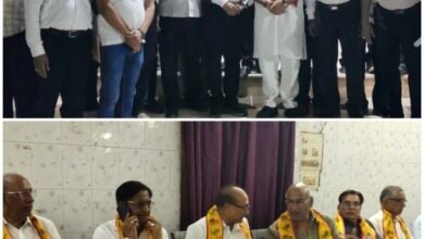 Photo of पत्थलगांव में छत्तीसगढ़ प्रांतीय अग्रवाल संगठन का जनसेवा विजन प्रस्तुत, शिक्षा से स्वास्थ्य तक 20 से अधिक योजनाओं की दी जानकारी     अग्रसेन भवन में प्रदेश पदाधिकारियों का भव्य स्वागत, समाजहित में एकजुट होकर सेवा कार्यों को जन-जन तक पहुंचाने का आह्वान