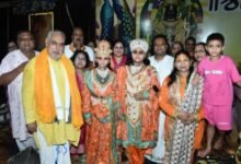 Photo of राम-जानकी विवाह की दिव्य गूंज से भक्तिमय हुआ पत्थलगांव, भाव-विभोर हुए श्रद्धालु, आज होगा अयोध्या आगमन और वनवास गमन का मार्मिक प्रसंग  छठवें दिन कथा वाचिका इंदुमती रामायणी ने कराया राम-सीता विवाह का अलौकिक रसपान, सुबह सामूहिक रुद्राभिषेक तो शाम को उमड़ रही श्रद्धालुओं की भारी भीड़