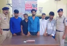 Photo of नशीली गोलियों के अवैध कारोबार पर दुर्ग पुलिस की लगातार कार्रवाई जारी, 05 आरोपी गिरफ्तार एवं 01 अपचारी बालक अभिरक्षा में; 1065 प्रतिबंधित नशीली टेबलेट तथा ₹3,500 नगद जप्त*