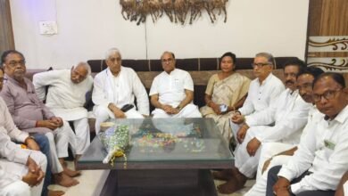 Photo of कांग्रेस को जमीन पर उतरना होगा, गुटबाजी छोड़ जनता की आवाज बनना होगा” — टीएस बाबा पत्थलगांव में टीएस सिंहदेव का कांग्रेसियों को दो टूक संदेश, बदहाल सड़कों पर भी बोले—ब्लॉक कांग्रेस अध्यक्ष आगे आएं, शासन तक पहुंचाएं जनता की आवाज